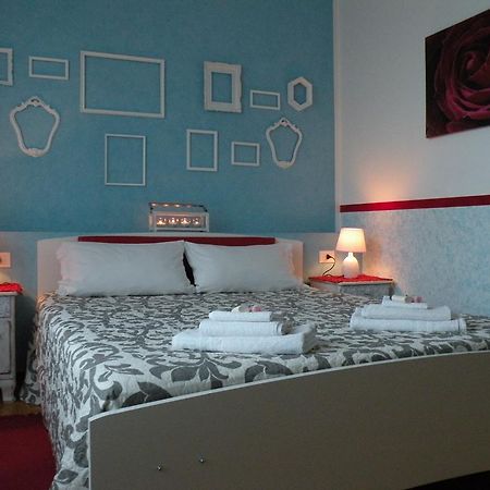 Hostel Josef Палермо Екстериор снимка