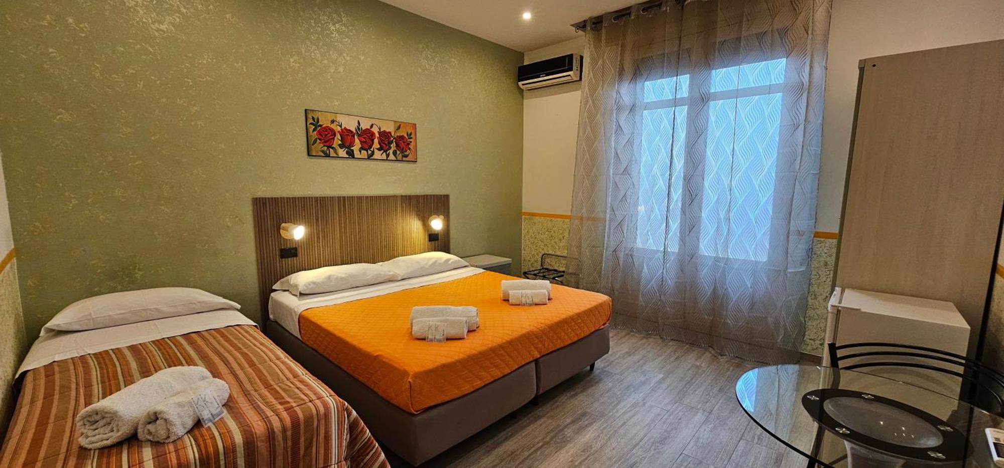 Hostel Josef Палермо Екстериор снимка
