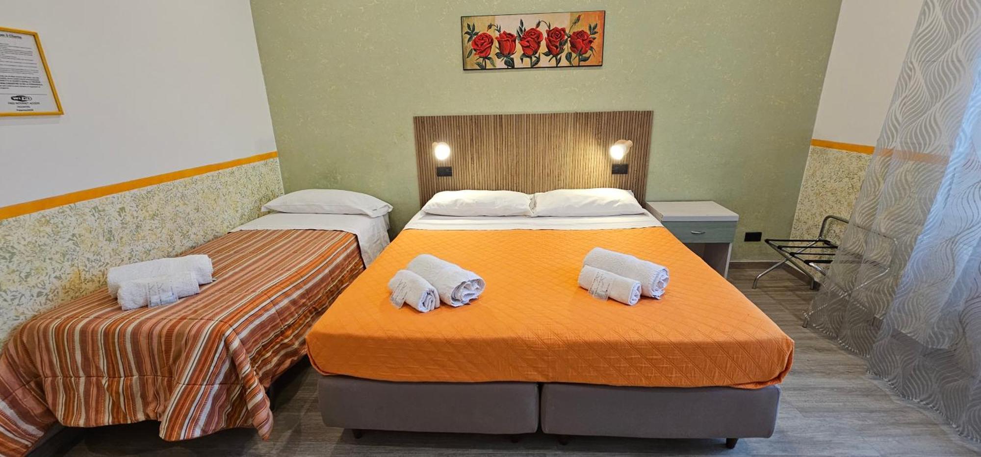 Hostel Josef Палермо Екстериор снимка