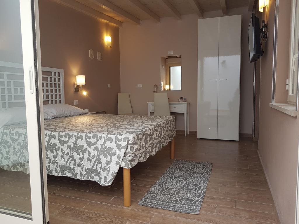 Hostel Josef Палермо Екстериор снимка