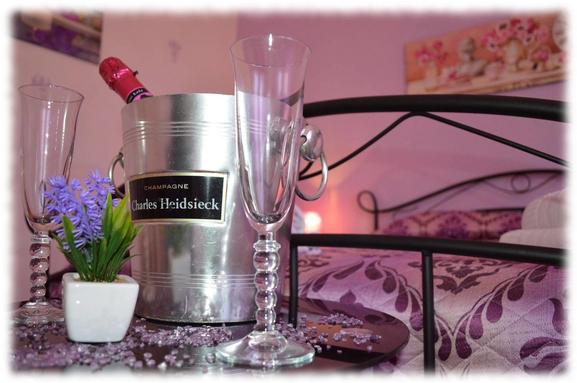 Hostel Josef Палермо Екстериор снимка