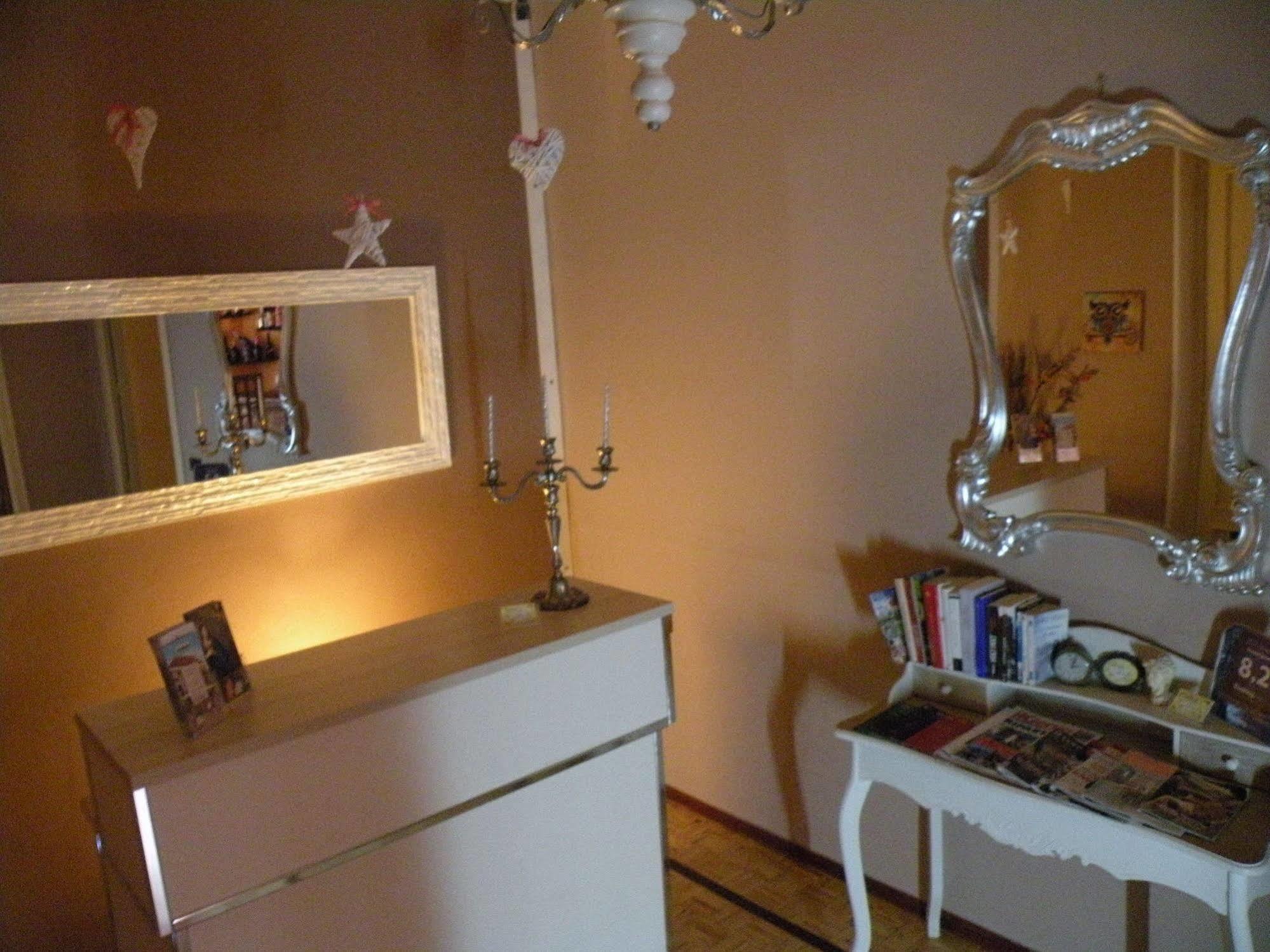 Hostel Josef Палермо Екстериор снимка
